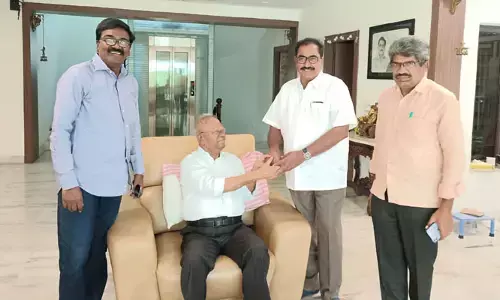 సీపీఐ సీనియర్ నేత పువ్వాడకు తమ్మినేని పరామర్శ