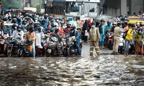 ALERT : రాగల 5 రోజులు ఉరుములు, మెరుపులతో కూడిన వర్షాలు