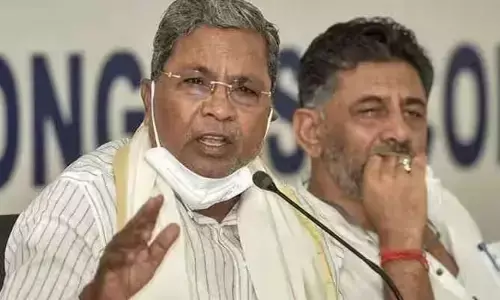 చిక్కుల్లో కర్ణాటక కాంగ్రెస్!