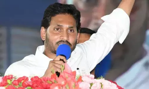 వెన్నుపోటు పొడిచేవాళ్లను నమ్మొద్దంటూ.. చంద్రబాబుపై జగన్ ఫైర్