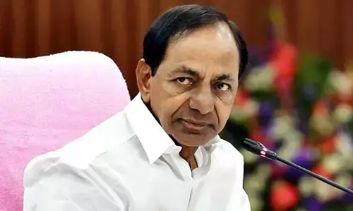 నెల రోజులు దాటినా.. ఎకరానికి రూ. 10 వేల హామీపై నో క్లారిటీ