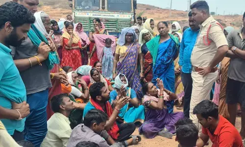 రగులుతున్న ఇథనాల్ చిచ్చు.... పరిశ్రమ పెట్టొద్దంటూ ఇద్దరు రైతుల ఆత్మహత్యాయత్నం