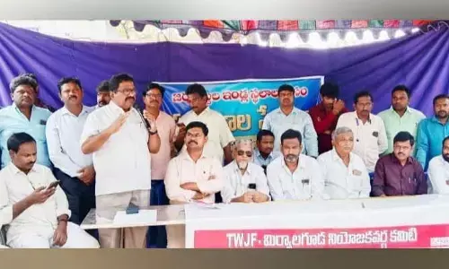 జర్నలిస్టుల సమస్యలను సీఎం దృష్టికి తీసుకెళ్తా : మాజీ ఎమ్మెల్యే జూలకంటి