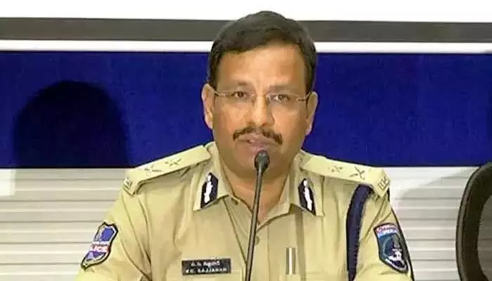 మోసపూరిత సంస్థల పని పట్టాలి: సజ్జనార్ మోసపూరిత సంస్థల పని పట్టాలి: సజ్జనార్
