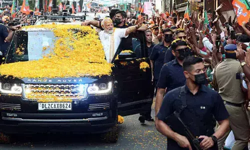 చట్టం అందరికీ సమానమే.. ప్రధాని మోడీపై ట్రాఫిక్ ఉల్లంఘన కేసు