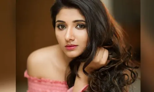 Mirnaa Menon :‘ఉగ్రం’లో ఛాలెజింగ్ రోల్ చేశాను