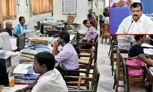 ఏపీ ఉద్యోగులకు గుడ్ న్యూస్.. మే 1 తర్వాత వరుస జీవోలు