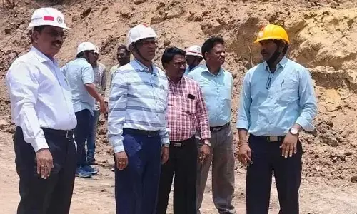 బొగ్గు ఉత్పత్తి లక్ష్యం పై దృష్టి సారించాలి : డైరెక్టర్ వెంకటేశ్వరరెడ్డి..