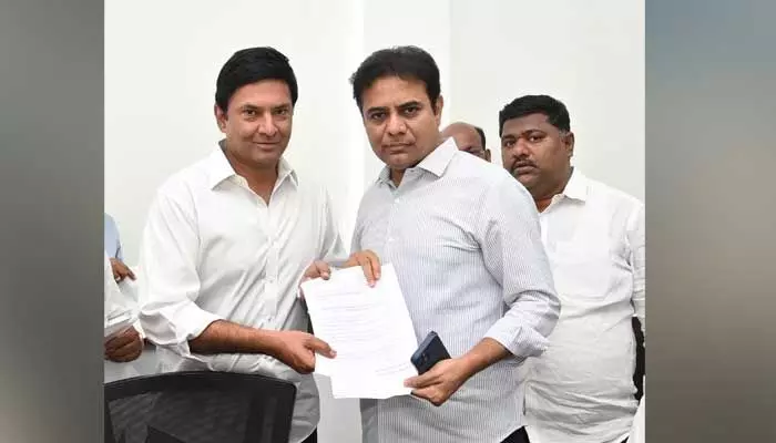కేటీఆర్ తో మర్రి రాజశేఖర్ రెడ్డి భేటీ.. కేటీఆర్ తో మర్రి రాజశేఖర్ రెడ్డి భేటీ..