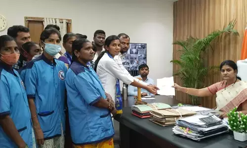 జీతాల్లేవ్..మాతా శిశు దావఖాన సిబ్బంది ఇబ్బందులు
