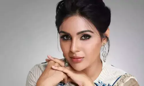 నా కళ్లను ప్రేమిస్తున్నవారు చాలా మందే ఉన్నారు : Samyuktha Menon