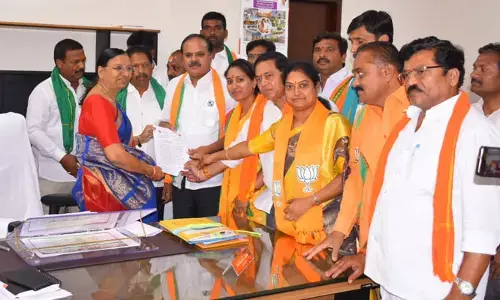 నష్టపోయిన రైతులను ఆదుకోవాలి : .జిల్లా బీజేపీ అధ్యక్షుడు పైడిపెల్లి సత్యనారాయణ రావు