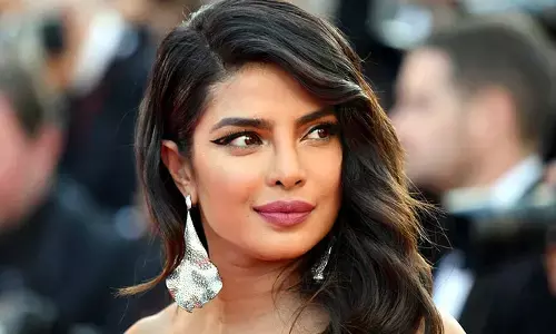 బాత్‌ రూమ్‌లో కూర్చొని తిన్న రోజులున్నాయి : Priyanka Chopra