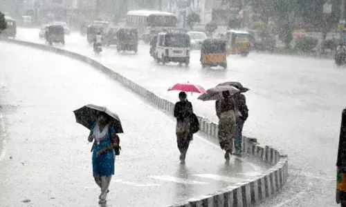 Breaking: ఏపీలో దంచి కొడుతున్న వర్షాలు