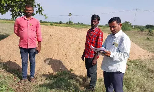 అక్రమ ఇసుక రవాణాకు చెక్