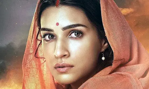 ‘ఆదిపురుష్’ న్యూ పోస్టర్‌ రిలీజ్.. అభిమానుల రియాక్షన్ ఇదే..!