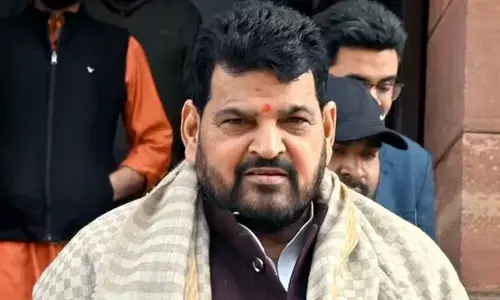 అథ్లెట్ల పోరాటం కాదు.. రాజకీయ పార్టీల పోరాటం: డబ్ల్యూఎఫ్‌ఐ చీఫ్