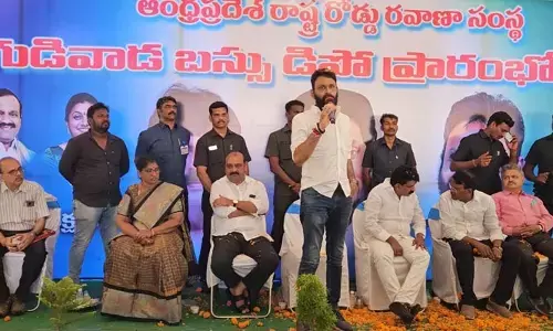 చంద్రబాబు, రజినీకాంత్‌లపై కొడాలి నాని సంచలన వ్యాఖ్యలు