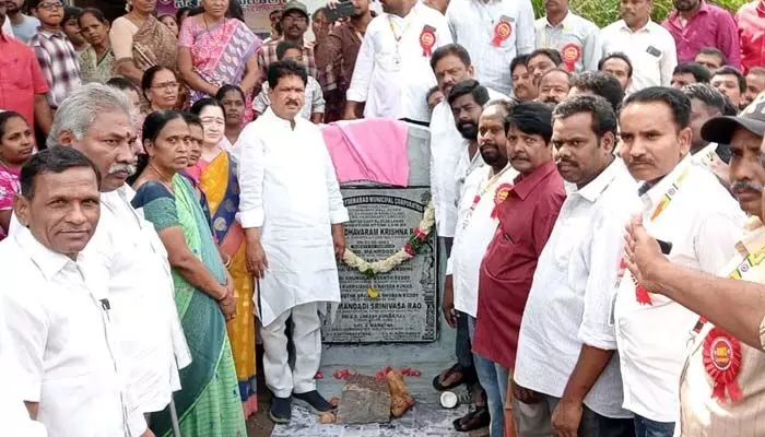 ఆల్విన్ కంపెనీలో కార్మికునిగా పని చేశాను: ఎమ్మెల్యే కృష్ణారావు ఆల్విన్ కంపెనీలో కార్మికునిగా పని చేశాను: ఎమ్మెల్యే కృష్ణారావు