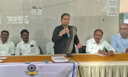 కార్మిక చట్టాలను సద్వినియోగం చేసుకోవాలి..