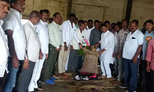 రైతుల కోసమే మక్కల కొనుగోలు కేంద్రం : ముథోల్ ఎమ్మెల్యే విఠల్ రెడ్డి