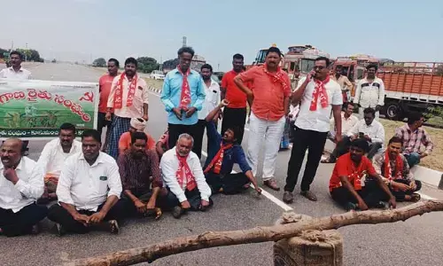 జాయింట్ కలెక్టర్ హామీతో ధర్నా విరమించిన రైతన్నలు..