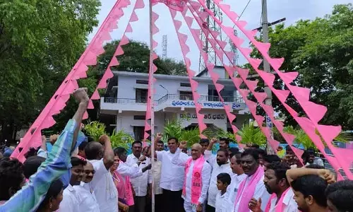 కేంద్ర ప్రభుత్వం కార్మికులపై భారం మోపుతుంది.. వైరా ఎమ్మెల్యే