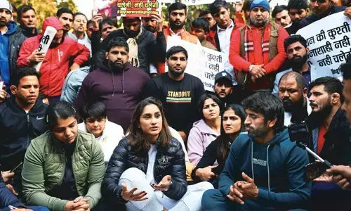 వారి ఆరోపణలపై ఎందుకింత నిర్లక్ష్యం?