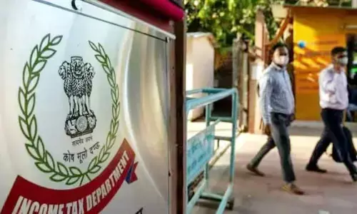 హైదరాబాద్‌లో మరోసారి ఐటీ దాడుల కలకలం