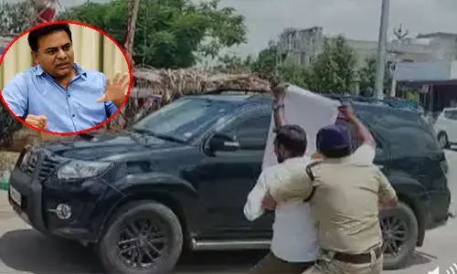 సొంత ఇలాకాలో మంత్రి కేటీఆర్‌కు నిరసన సెగ (వీడియో)