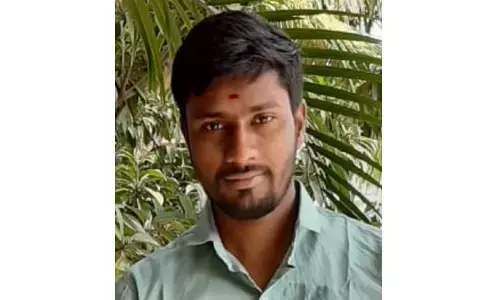 రైలు కిందపడి యువకుడి ఆత్మహత్య