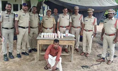 అక్రమ మద్యం పట్టివేత.. కేసు నమోదు