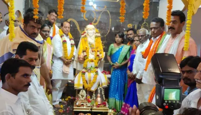 భగవంతుని నామస్మరణతో మనసు ప్రశాంతత.. మంత్రి అల్లోల ఇంద్రకరణ్ రెడ్డి భగవంతుని నామస్మరణతో మనసు ప్రశాంతత.. మంత్రి అల్లోల ఇంద్రకరణ్ రెడ్డి