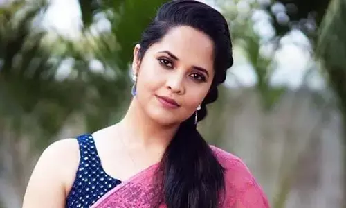 ఆ పని కోసమే హీరోయిన్లను వాడుకుంటున్నారు: అనసూయ