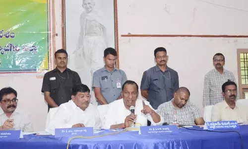 వాడివేడిగా మేడ్చల్ సర్వసభ్య సమావేశం..