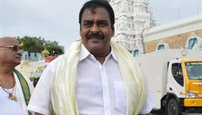 దొంగ ఓట్లతో గెలిచానన్న ఎమ్మెల్యే రాపాక.. రంగంలోకి దిగిన ఈసీ దొంగ ఓట్లతో గెలిచానన్న ఎమ్మెల్యే రాపాక.. రంగంలోకి దిగిన ఈసీ