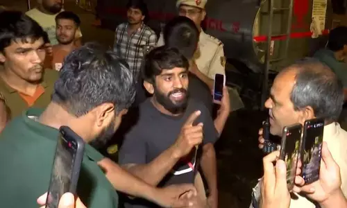 జంతర్ మంతర్ వద్ద ఘర్షణ.. పలువురు రెజ్లర్లకు గాయాలు