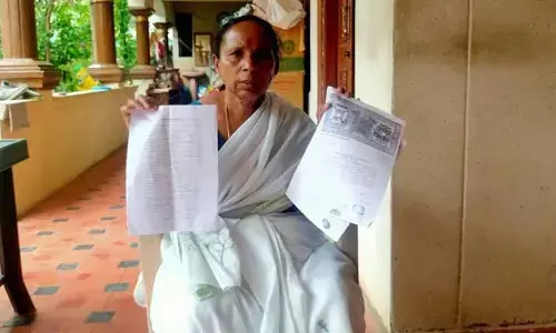 భూ కబ్జాదారుల పై పోలీస్ స్టేషన్లో ఫిర్యాదు..