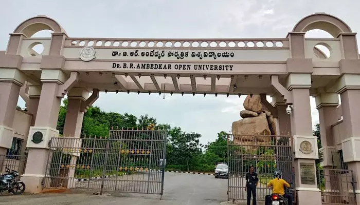 జూలై 3 నుంచి అంబేద్కర్ వర్సిటీ పీజీ పరీక్షలు జూలై 3 నుంచి అంబేద్కర్ వర్సిటీ పీజీ పరీక్షలు