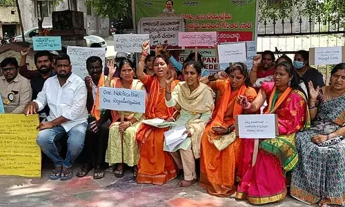 జూనియర్ పంచాయతీ కార్యదర్శులను రెగ్యులరైజ్ చేయాలి : బీజేపీ రాష్ట్ర కార్యవర్గ సభ్యురాలు భోగ శ్రావణి