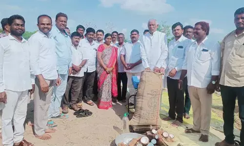 ప్రభుత్వం రైతులకు అండగా నిలుస్తుంది : ఎమ్మెల్యే నడిపెల్లి దివాకర్ రావు.