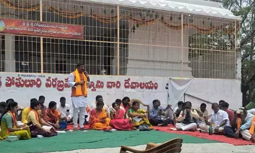 కర్ణాటకలో కాంగ్రెస్ మేనిఫెస్టో పై బీజేపీ అభ్యంతరం.. నిరసన..