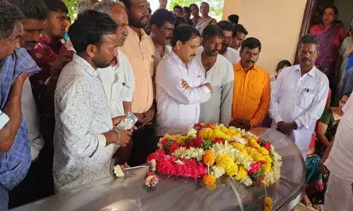 వార్డు సభ్యుడు లక్ష్మారెడ్డి మృతి గ్రామానికి తీరని లోటు : ఎమ్మెల్సీ కసిరెడ్డి నారాయణరెడ్డి