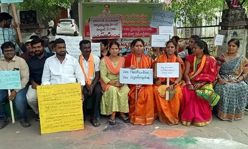 పంచాయతీ సేవలకు బ్రేక్.. అయినా సర్కారు సైలెంట్