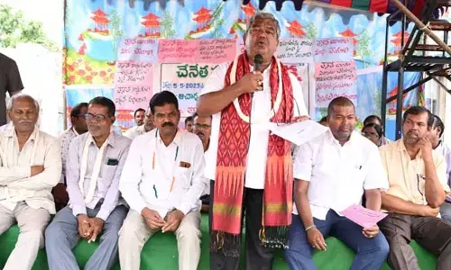 ఆర్ఆర్ఆర్ టెండర్ లో వేల కోట్ల కుంభకోణం : గూడూరు నారాయణరెడ్డి