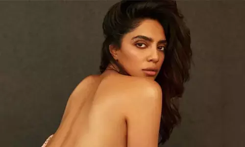 సమ్మర్ లో శోభిత ధూళిపాళ హాట్ షో