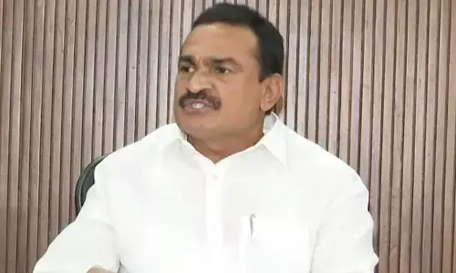 రైస్ మిల్ సిబ్బందిపై BRS ఎమ్మెల్యే గంప గోవర్ధన్ దాడి (వీడియో)