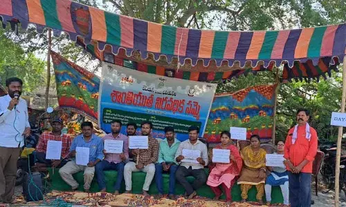 జేపీఎస్ ఆందోళనల పై సీఎం కేసీఆర్ స్పందించాలి.. సీపీఐ నాయకులు..
