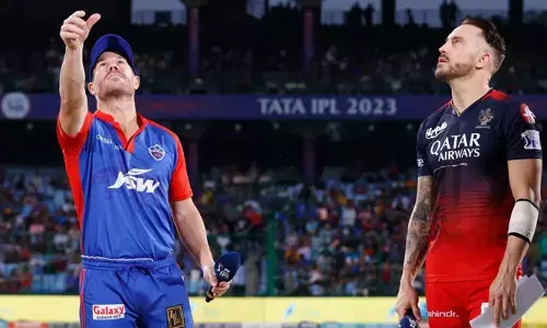 IPL 2023: టాస్ గెలిచిన RCB.. ఢిల్లీ స్టార్ బౌలర్ దూరం
