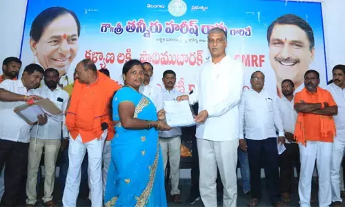 సద్ది తిన్న రేవు తలిచి ప్రభుత్వాన్ని ఆశీర్వదించండి : మంత్రి హరీష్ రావు